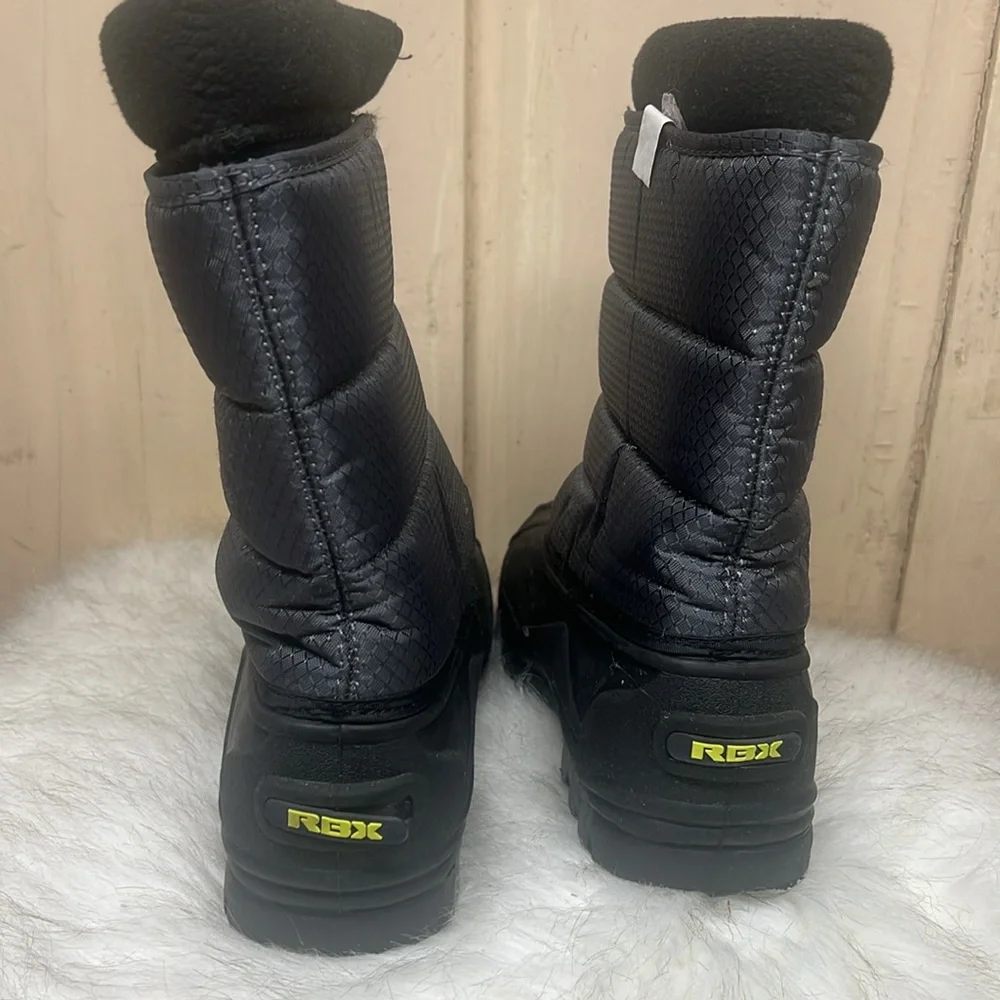Size 6 RBX Zip up snow boots Cushion lining to keep warm. Like new. Gray & black